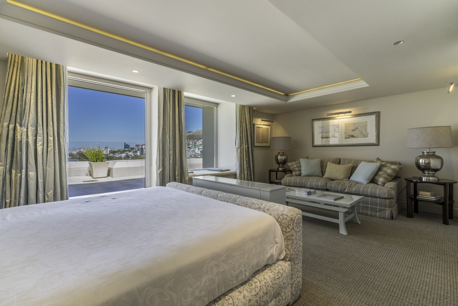 5 Bedroom Property for Sale in Mouille Point Western Cape